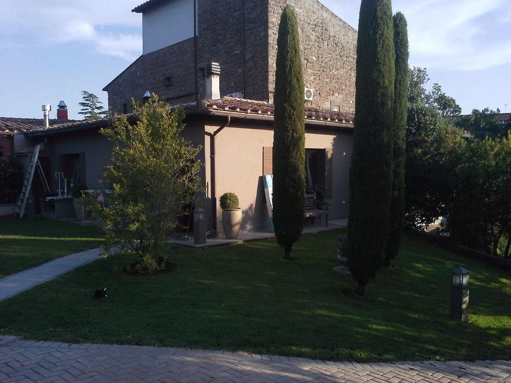 Residenza Teodorico Re B&B Viterbo Ngoại thất bức ảnh